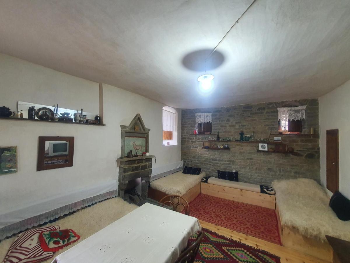 Traditional Guesthouse Пермети Экстерьер фото