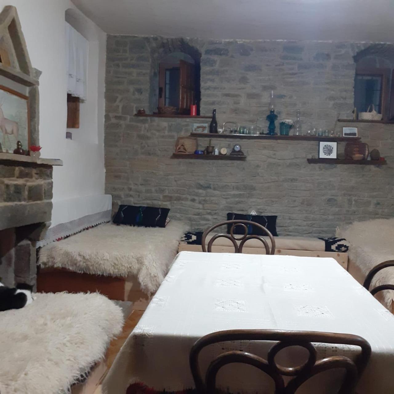 Traditional Guesthouse Пермети Экстерьер фото