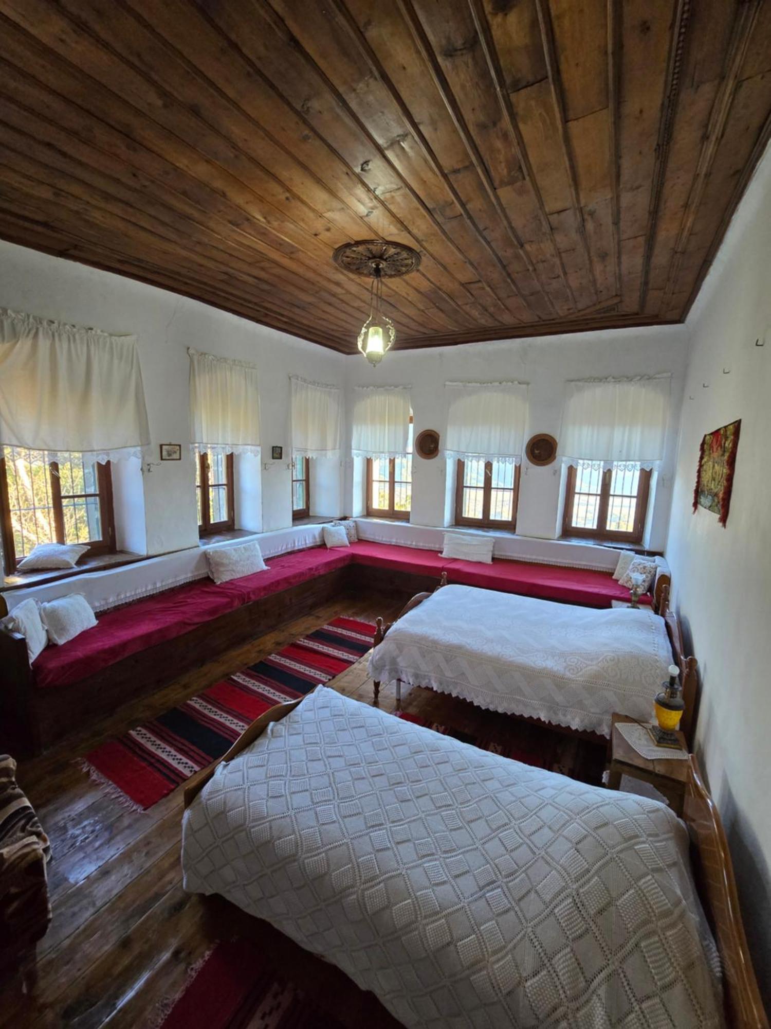 Traditional Guesthouse Пермети Экстерьер фото