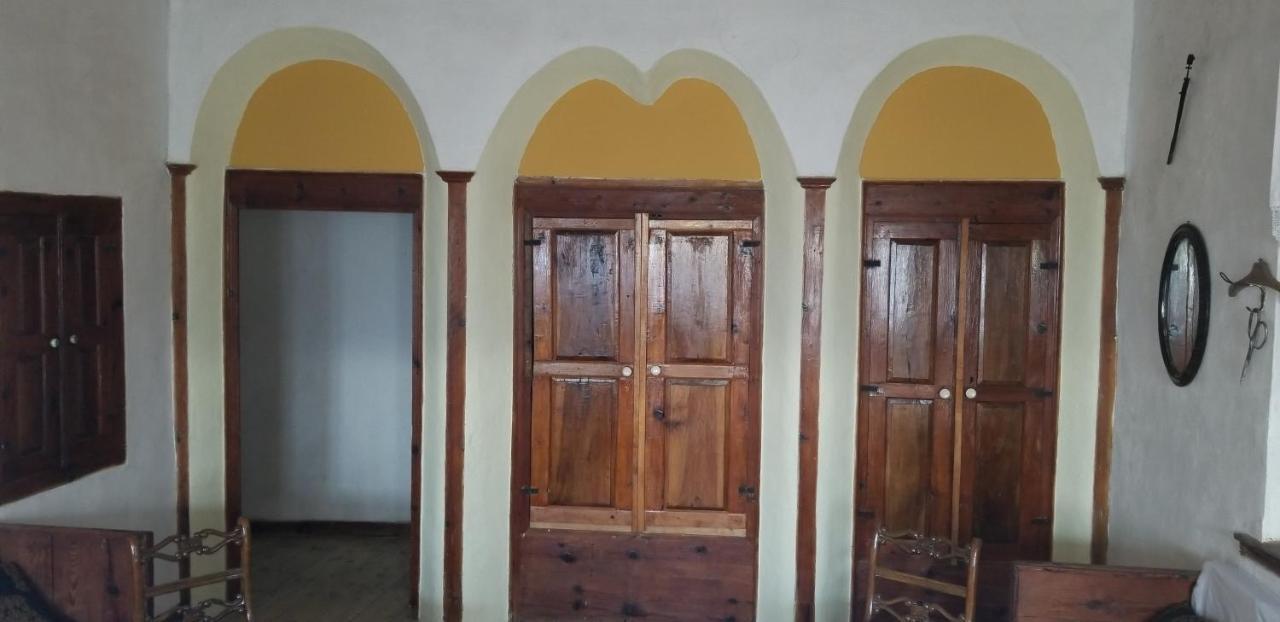 Traditional Guesthouse Пермети Экстерьер фото